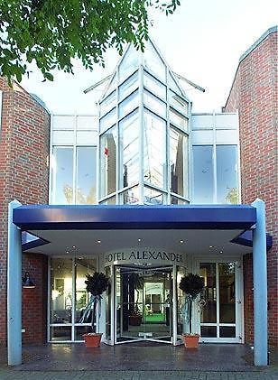 Hotel Alexander Olsztyn Bagian luar foto