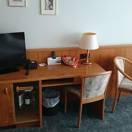 Hotel Alexander Olsztyn Bagian luar foto